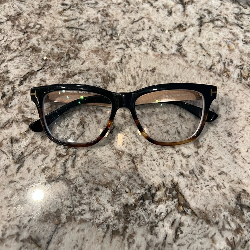 Tom Ford Tortoise eyeglass frame unisex